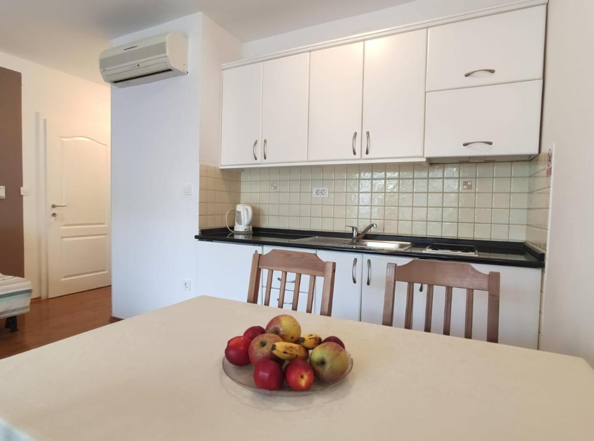Ivana Apartman 2 Цриквеница Экстерьер фото